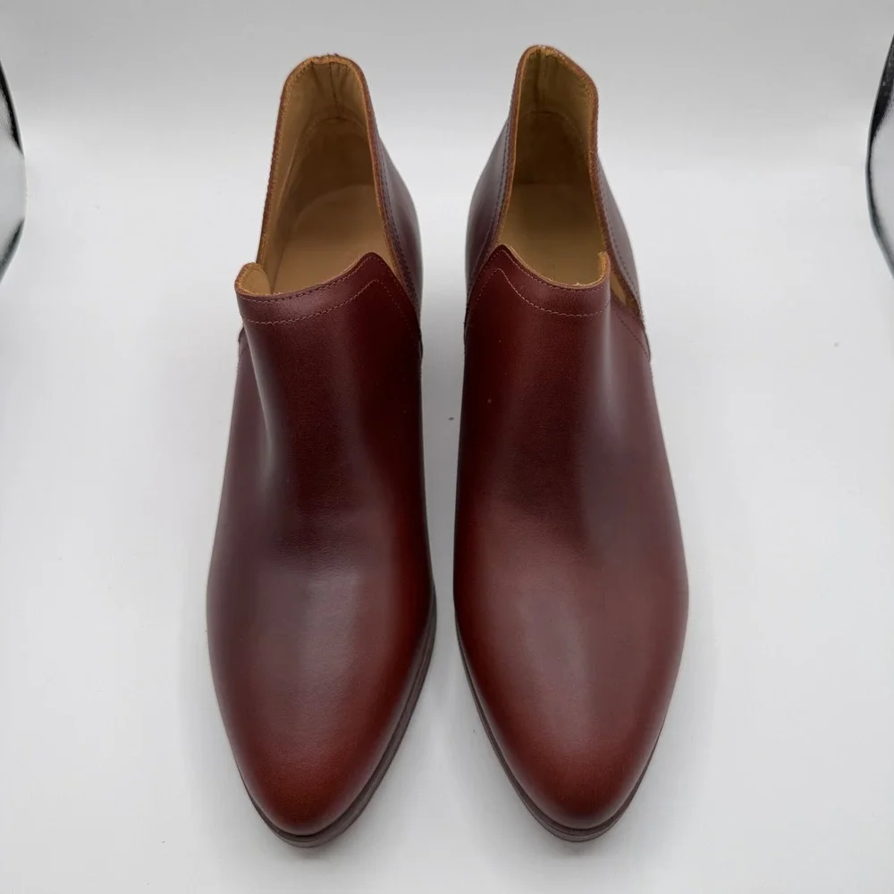 Nisolo auburn leather